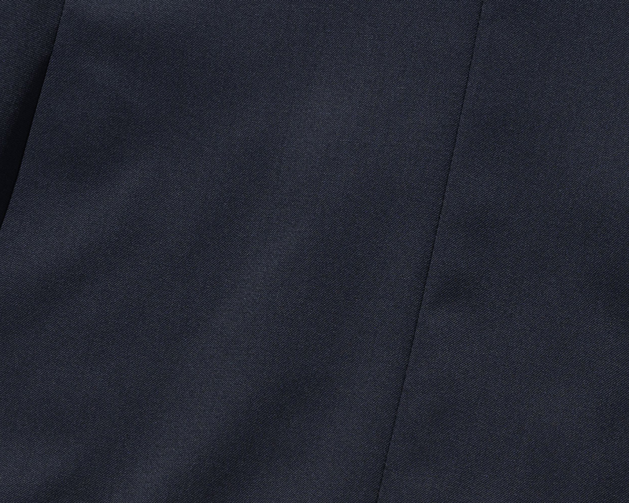 Close-up of Renacts navy blazer made with 100% wool fabric