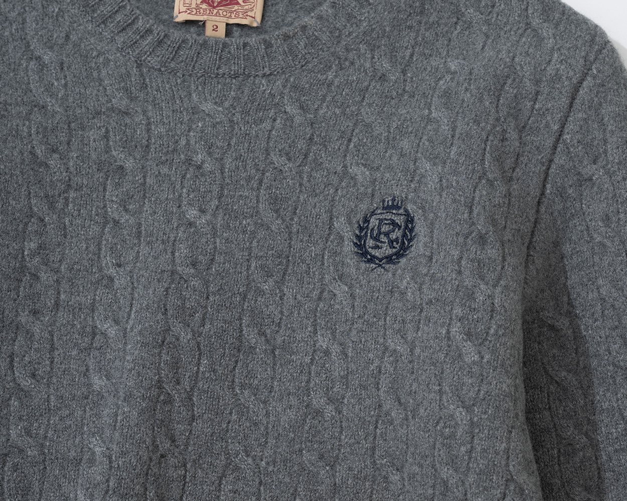 Evenly spaced one-to-one cable knit pattern close-up