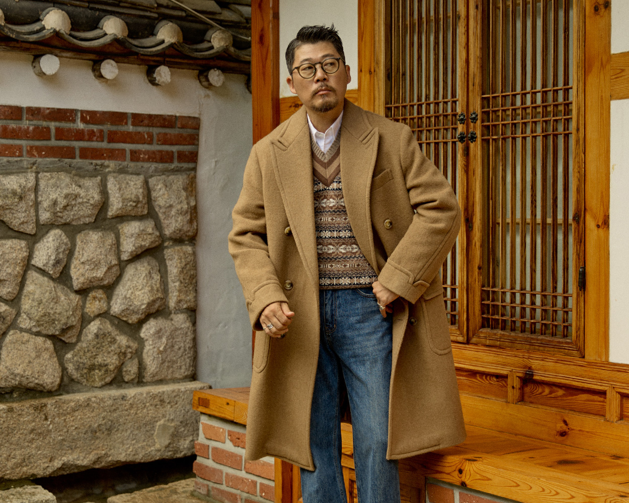 Balanced Ivy Style layering featuring classic colors and relaxed proportions