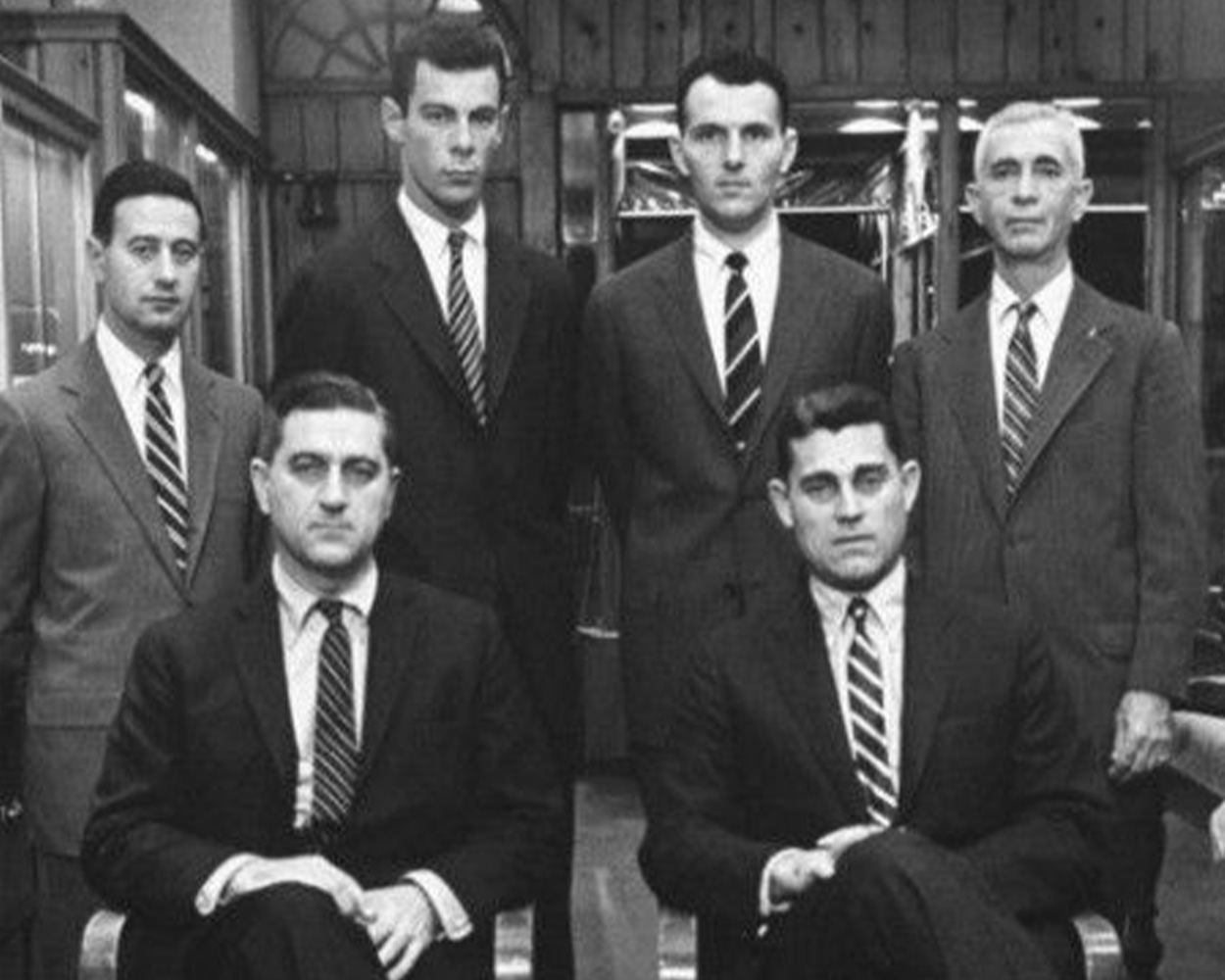 Social identity expressed through Ivy Style and Preppy Style clothing