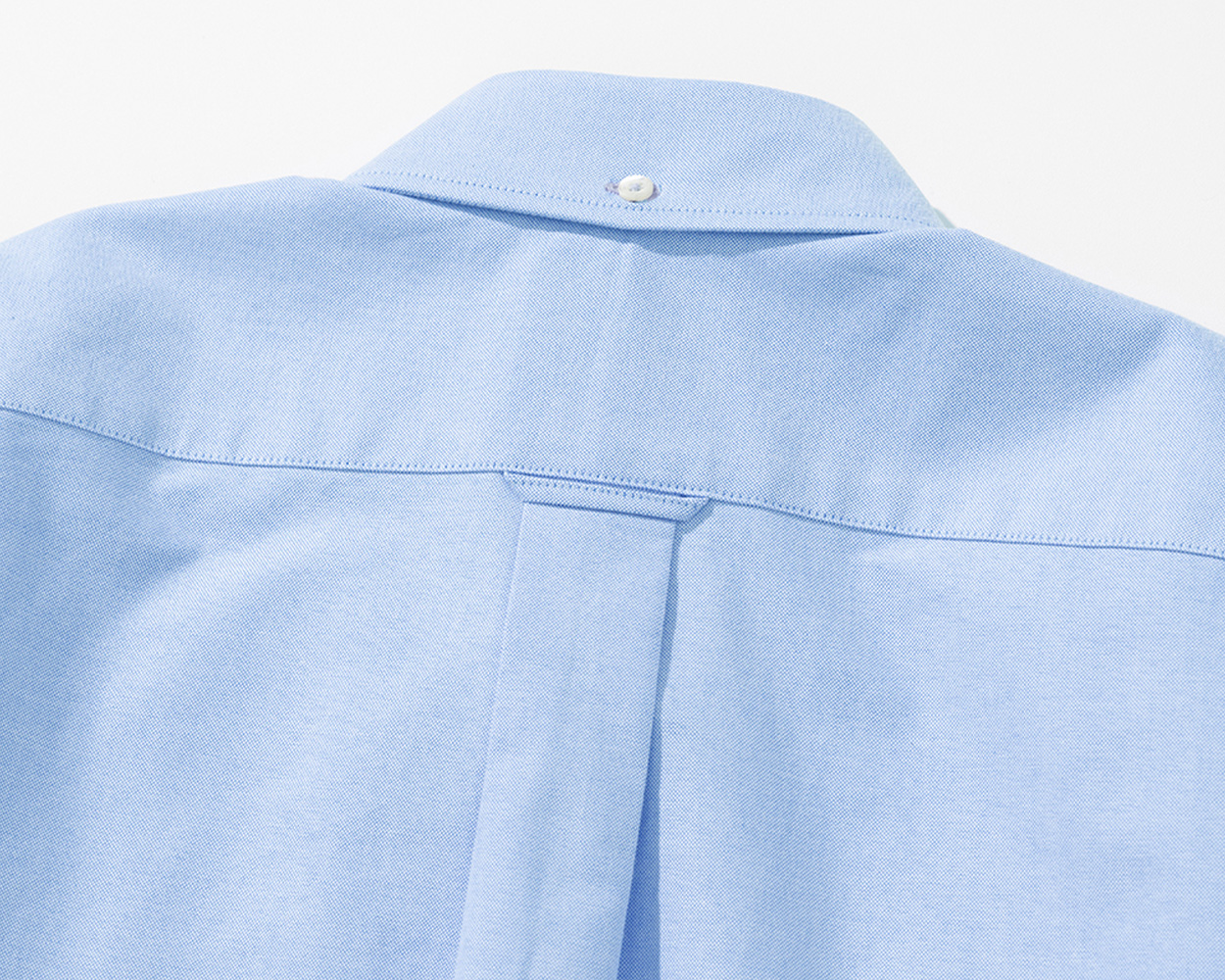 Detailed construction and features of the Renacts Oxford Button Down Shirt