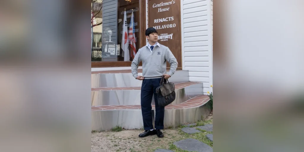 Sporty Meets Classic: Rugby Collar Sweatshirt Outfit