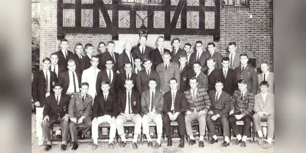 Yale Ivy style — featured thumbnail showing the Dress Study Group society portrait, mid-century Yale students in sack jackets and ties