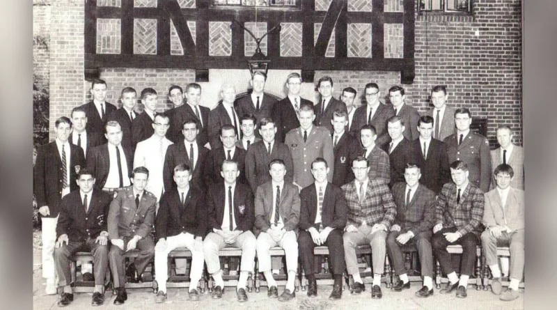 Yale Ivy style — featured thumbnail showing the Dress Study Group society portrait, mid-century Yale students in sack jackets and ties