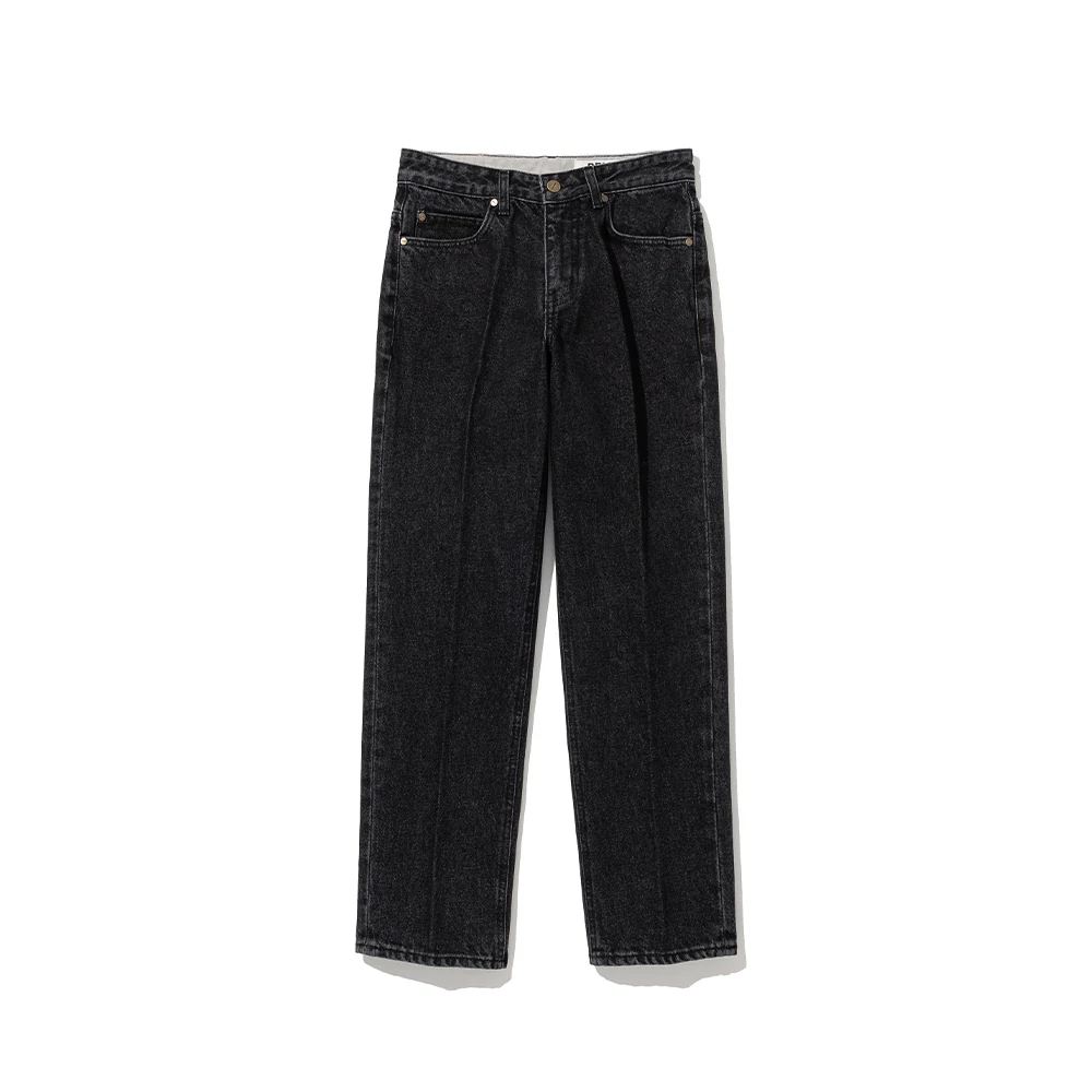 trad denim Black hero: Renacts Tailored Straight in black, Cone Mills 14oz bio stone washed